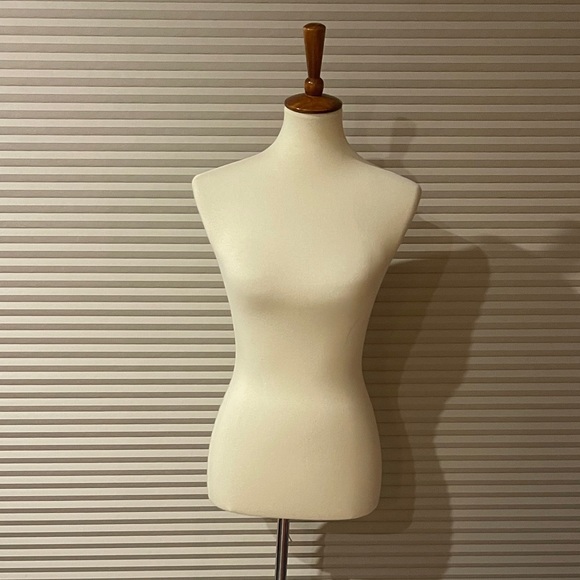 Female Jersey Dressmaker Form - Picture 2 of 3